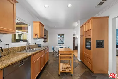 1659 Ellsmere Ave, Los Angeles, CA 90019 - Photo 14