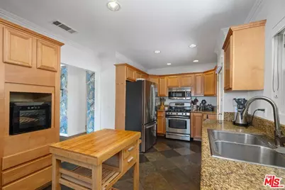 1659 Ellsmere Ave, Los Angeles, CA 90019 - Photo 12
