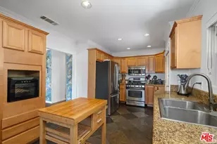 1659 Ellsmere Ave, Los Angeles, CA 90019 - Photo 12