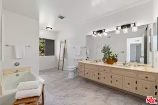 2537 Cordelia Rd, Los Angeles, CA 90049 - Photo 20