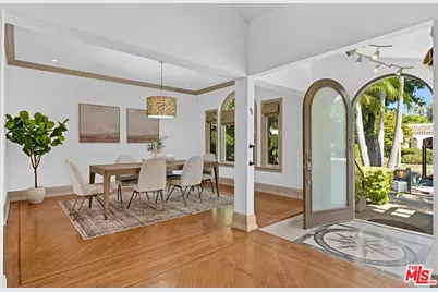 1173 S Point View St, Los Angeles, CA 90035 - Photo 8