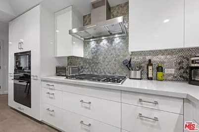 701 Ocean Ave #110, Santa Monica, CA 90402 - Photo 20
