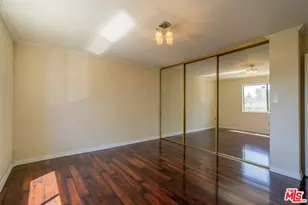 18445 Hatteras St, Los Angeles, CA 91356 - Photo 10
