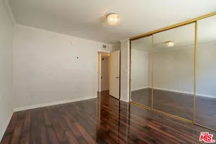 18445 Hatteras St, Los Angeles, CA 91356 - Photo 14
