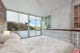 17366 Sunset Blvd, Los Angeles, CA 90272 - Photo 8