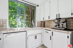 1375 Kelton Ave, Los Angeles, CA 90024 - Photo 12