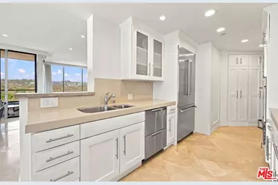 10350 Wilshire Blvd #1402, Los Angeles, CA 90024 - Photo 12