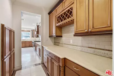 22716 Sylvan St, Woodland Hills, CA 91367 - Photo 12