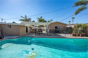 610 W Bay St, Costa Mesa, CA 92627 - Photo 2