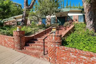 3635 Royal Woods Dr, Sherman Oaks, CA 91403 - Photo 2