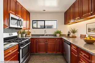 12 Arana Cir, Sausalito, CA 94965 - Photo 4