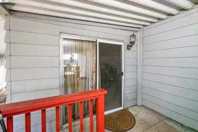 812 W Clover Rd, Tracy, CA 95376 - Photo 12