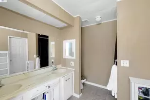812 W Clover Rd, Tracy, CA 95376 - Photo 22