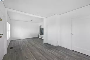 2121 17th Ave, Oakland, CA 94606 - Photo 8