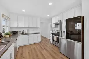 325 Irving Ave, San Jose, CA 95128 - Photo 10