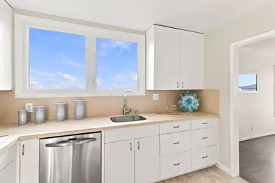 60 Roslyn Ct, Daly City, CA 94015 - Photo 18