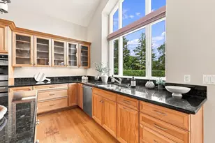 18113 Saratoga-Los Gatos Rd, Monte Sereno, CA 95030 - Photo 10