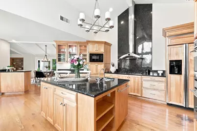 18113 Saratoga-Los Gatos Rd, Monte Sereno, CA 95030 - Photo 12
