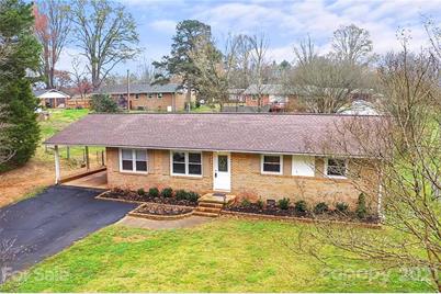 207 Ridgecrest Drive - Photo 1