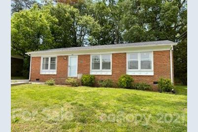 403 Robinson Clemmer Road - Photo 1