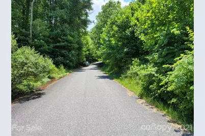 000 Riverside Hills Road #9, Burnsville, NC 28714 - Photo 1