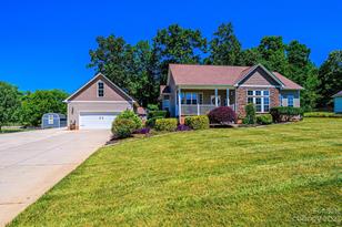 4436 Granfloral Dr Hickory NC 28602 MLS 4044658 Coldwell Banker