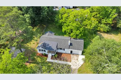 506 E Maine Avenue, Bessemer City, NC 28016 - Photo 1