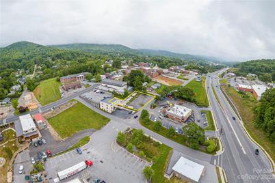 204 W West Boulevard, Burnsville, NC 28714 - Photo 1