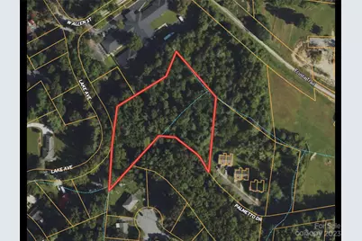 999 W Lake Avenue, Hendersonville, NC 28739 - Photo 1