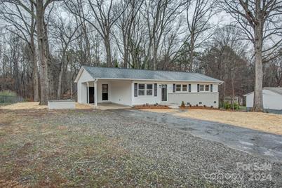 1018 Holly Hills Drive - Photo 1