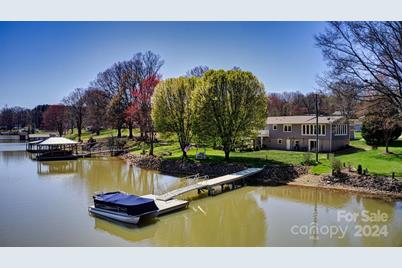 4294 Candlewood Drive, Sherrills Ford, NC 28673 - Photo 1