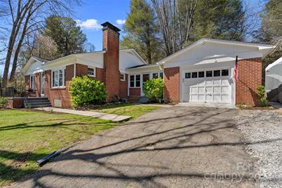 391 Wakefield Drive, Hendersonville, NC 28792 - Photo 1