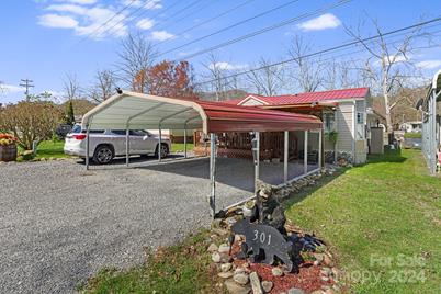 301 Aqua Vista Loop, Waynesville, NC 28785 - Photo 1