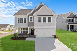 489 Fox Cove Rd, Hendersonville, NC 28792 - Photo 1