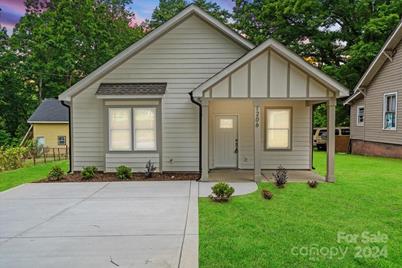 1206 8th Street #13, Statesville, NC 28677 - Photo 1