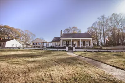 953 W Nc 27 Highway, Lincolnton, NC 28092 - Photo 1