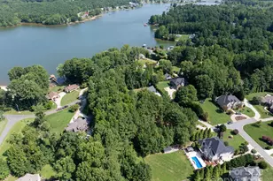 127 Palos Verde Rd, Mooresville, NC 28117 - Photo 1