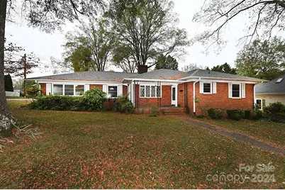 350 S Main Avenue, Newton, NC 28658 - Photo 1