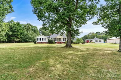 128 10th Street NE, Hildebran, NC 28637 - Photo 1