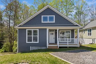 1023 Padgett Pl, Black Mountain, NC 28711 - Photo 1