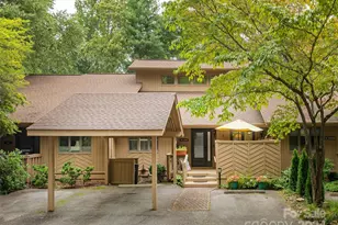 303 White Oak Dr, Hendersonville, NC 28791 - Photo 1