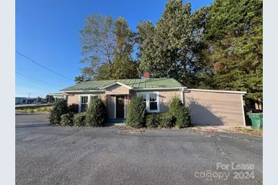 705 W 15th Street, Newton, NC 28658 - Photo 1