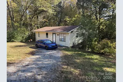 2202 Hillcrest Road, Dallas, NC 28034 - Photo 1