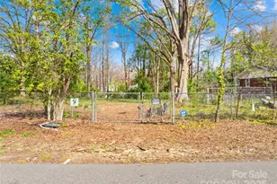 233 Owen Blvd, Charlotte, NC 28213 - Photo 1