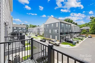 4018 Capital Rdg Ct, Charlotte, NC 28205 - Photo 1