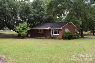 703 Blackmon St N, Bethune, SC 29009 - Photo 1
