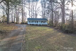 121 Pam Dr, Gastonia, NC 28056 - Photo 1
