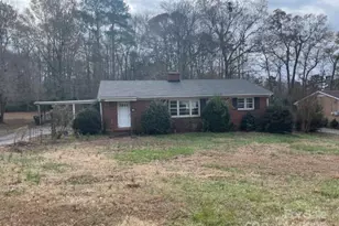 217 Hillcrest Dr, Union, SC 29379 - Photo 1