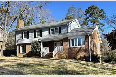 1364 5th Street Circle NW, Hickory, NC 28601 - Photo 1
