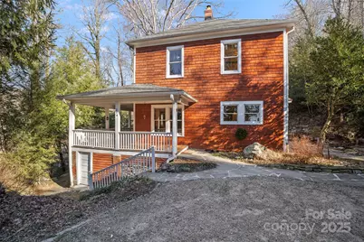 206 Yates Avenue, Black Mountain, NC 28711 - Photo 1